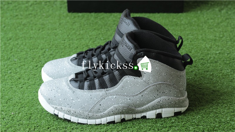 Air Jordan 10 Retro Light Smoke